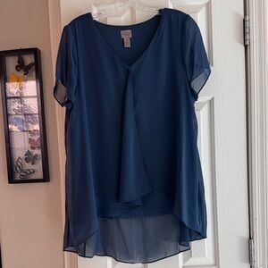 Beautiful Chico’s Sheer overlay V neck Top